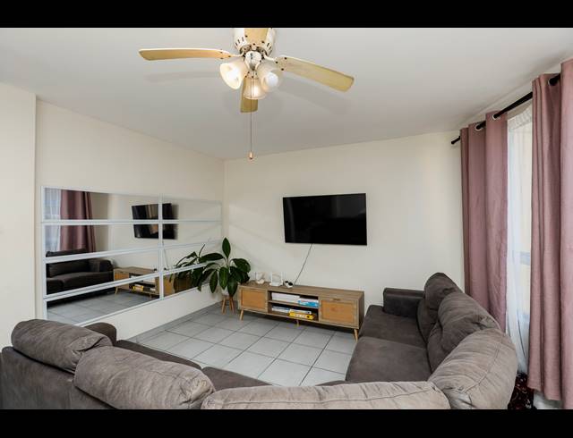 1 BEDROOM APARTMENT FOR SALE IN POINT